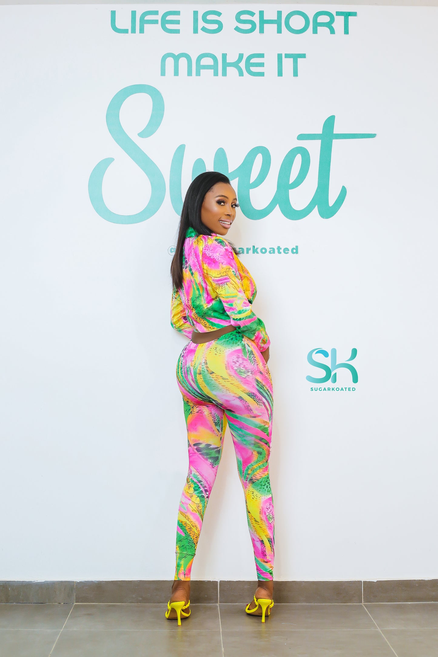 Floral print long sleeve crop top and pant set